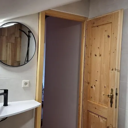 Pokoj S Privatni Koupelnou A Krasnym Vyhledem V Podkrovi Chrudim Exterior photo